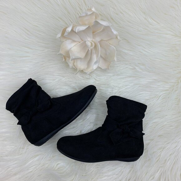 Faux Suede Soft Slouch Boot With Bow Accent Non-Marking Soles New With Tags - Picture 1 of 8